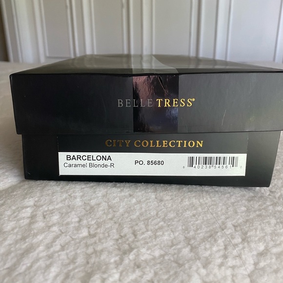 BNIB “Barcelona” by Belle Tress in Caramel Blonde-R. - Picture 6 of 6